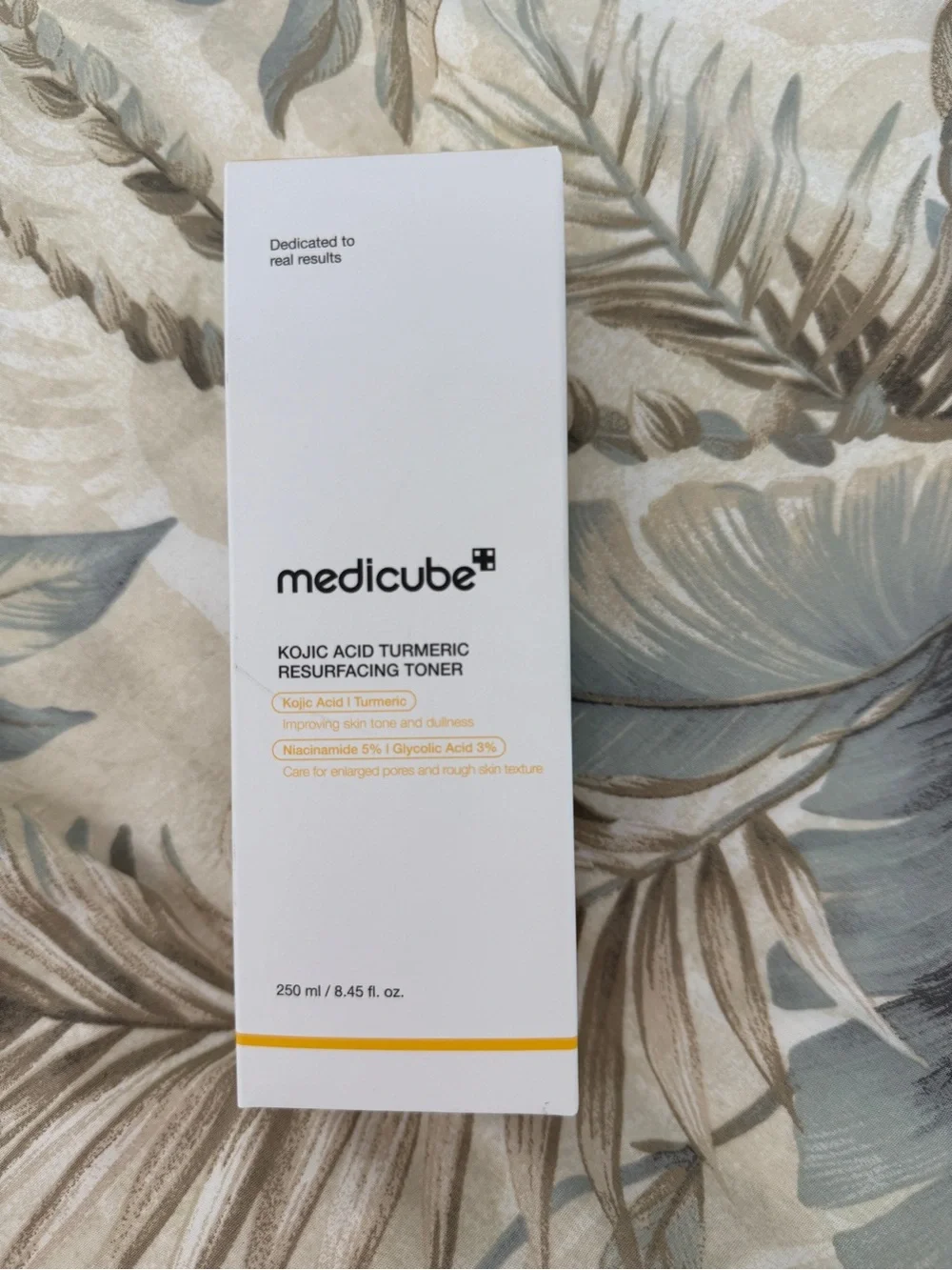 Kojic Acid Turmeric Resurfacing Toner – White/Yellow New in box